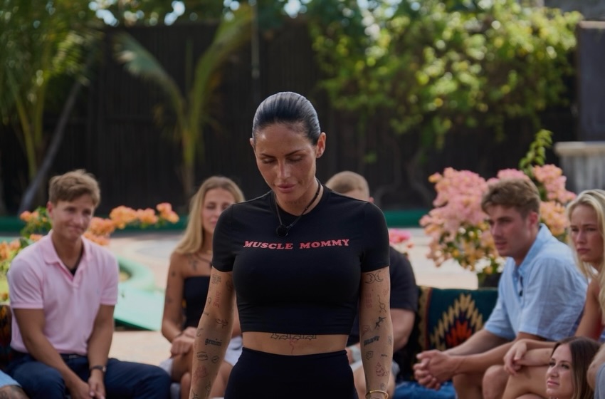 Photo by 𝔞𝔫𝔫𝔞 𝔰𝔢𝔫𝔢𝔠𝔞 🌛 on February 05, 2026. May be an image of one or more people, activewear, top and text.