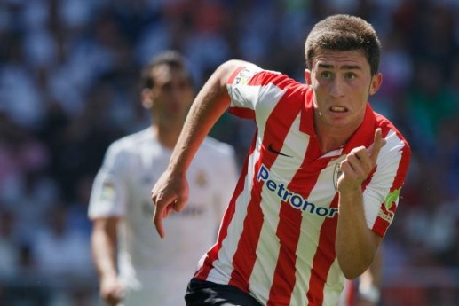 hi-res-180114239-aymeric-laporte-of-athletic-club-runs-for-the-ball_crop_north