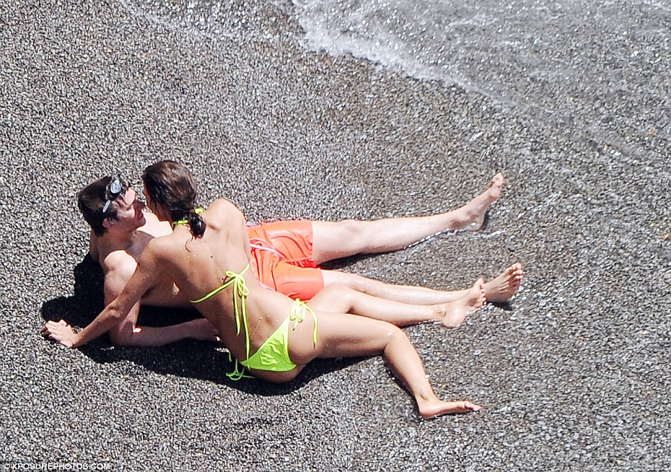 2B555CB800000578-3196734-image-a-38_1439483330665