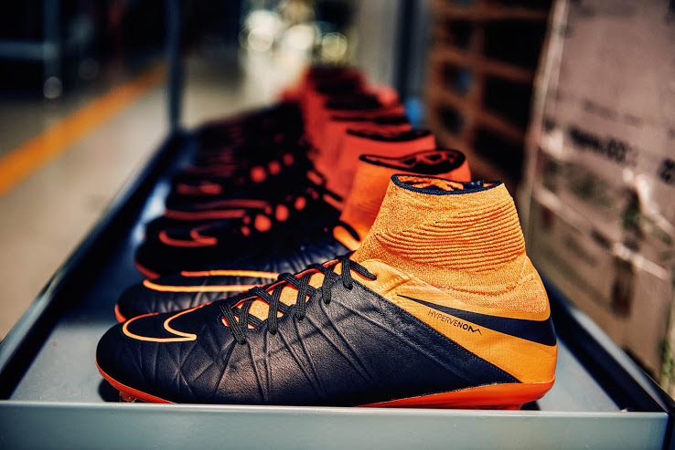 Nike-2015-2016-Tech-Craft-Leather-Boots-Pack (7)