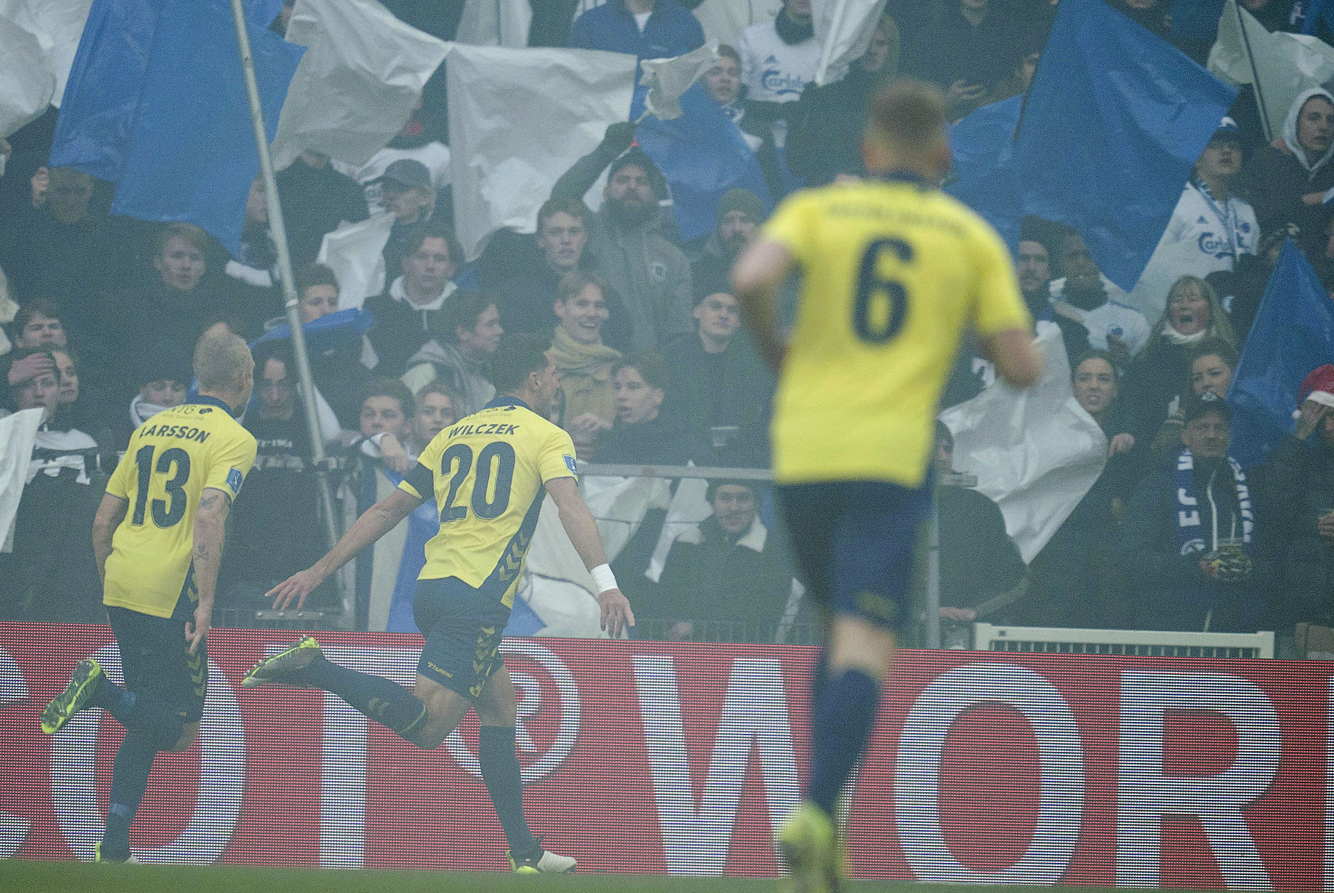 Blev Snydt Pa Transfervinduets Sidste Dag Nu Bejler Brondby Igen