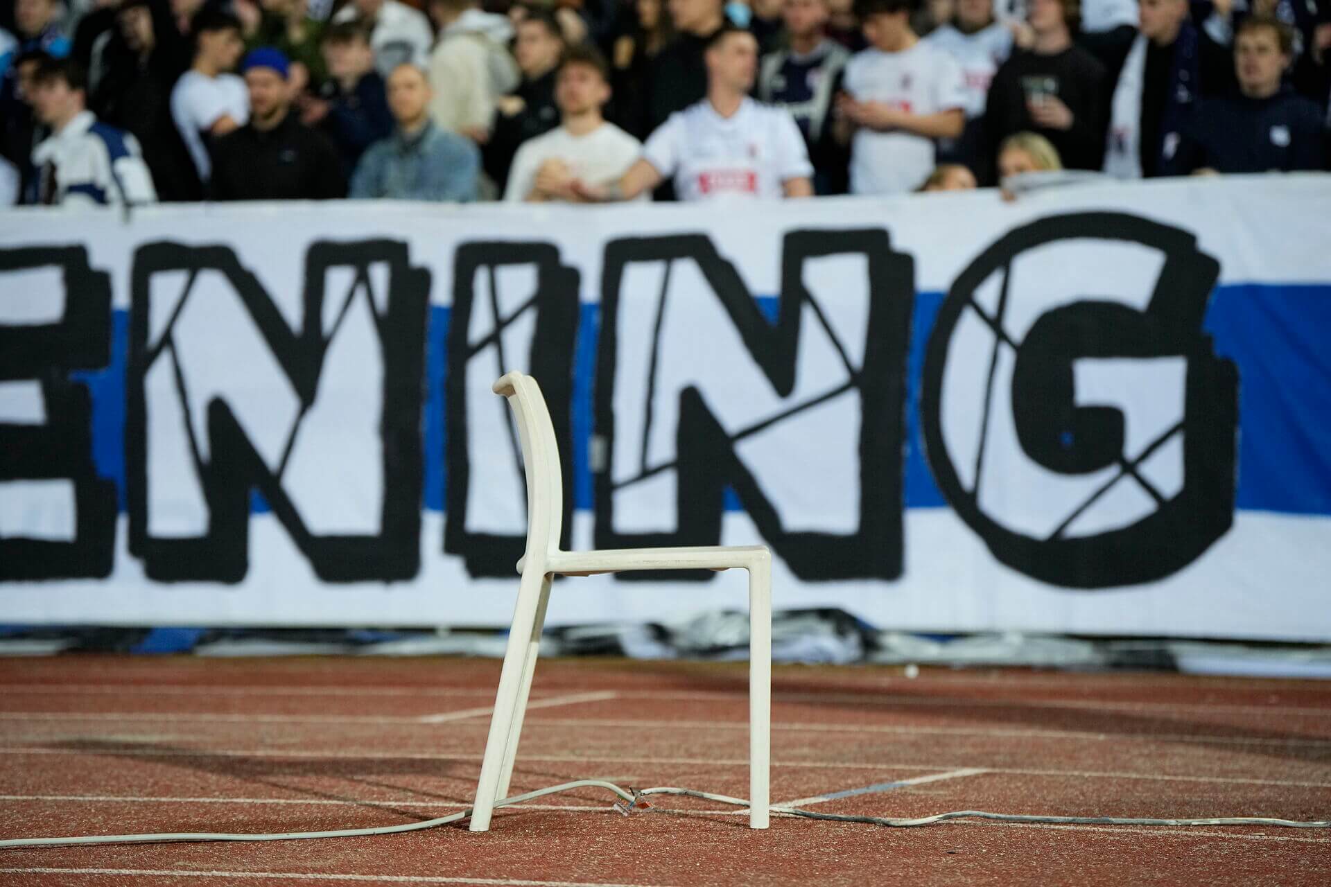 Se billede: Kaos til pokalsemifinale i Aarhus